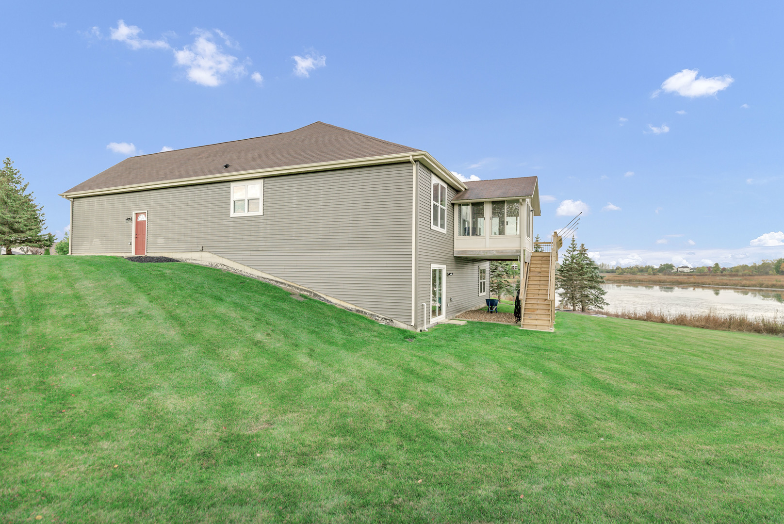 2660 Harnish Drive, Algonquin, IL 60102