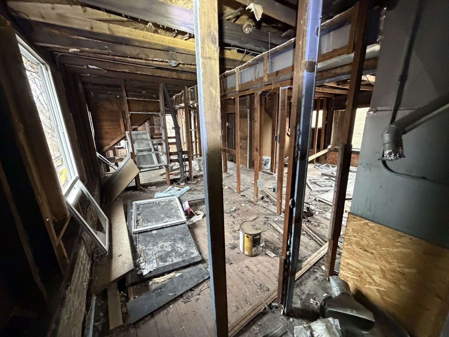 7927 S Colfax Avenue, Chicago, IL 60617