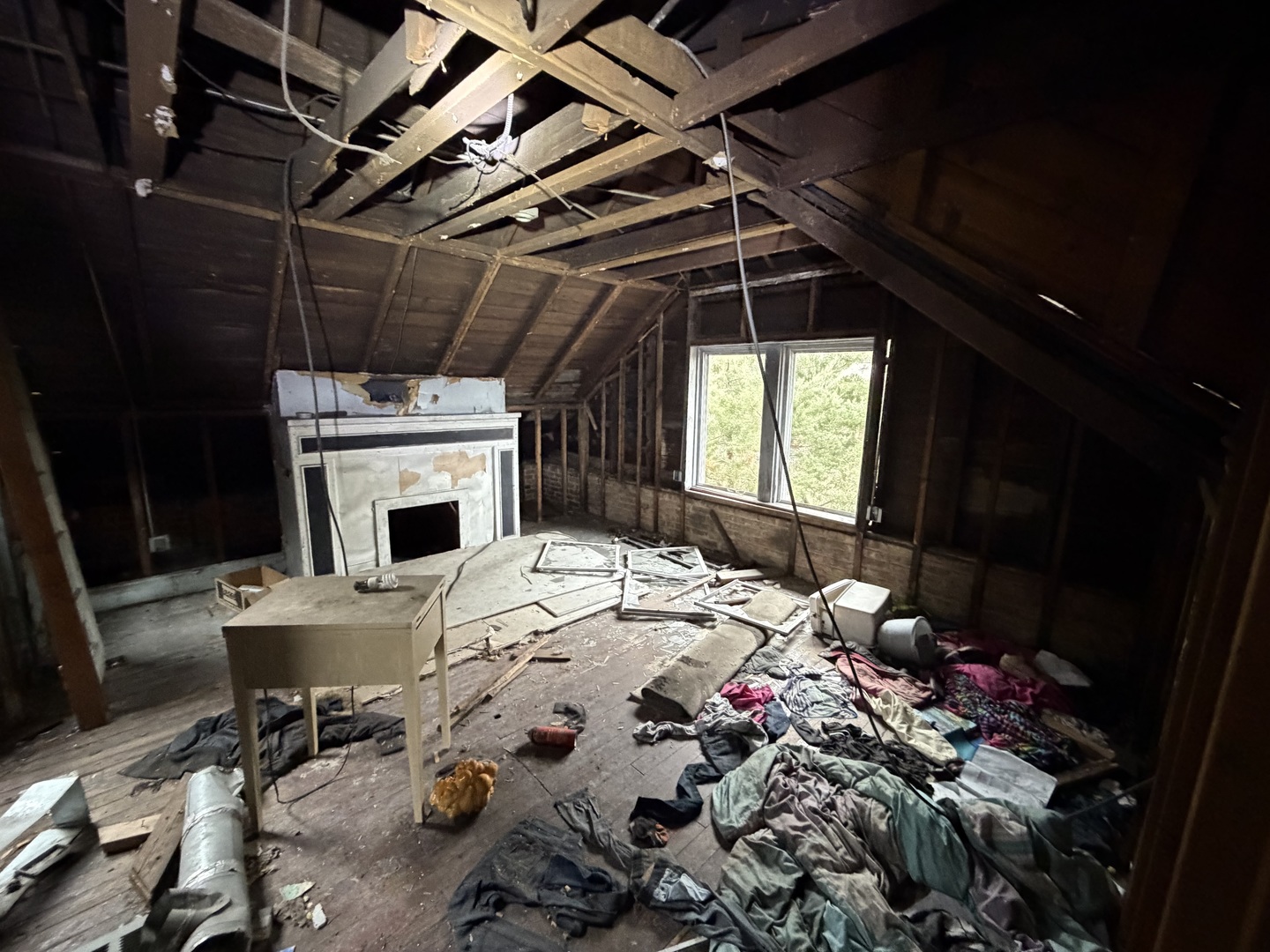 7927 S Colfax Avenue, Chicago, IL 60617