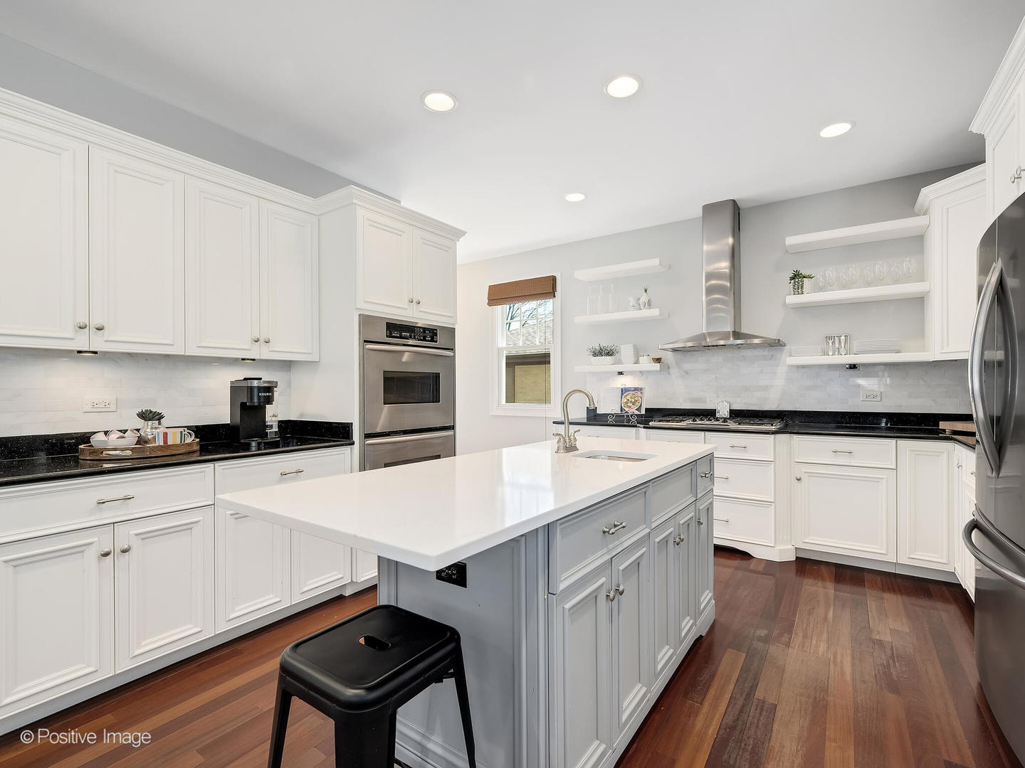 534 Sunset Avenue, La Grange, IL 60525