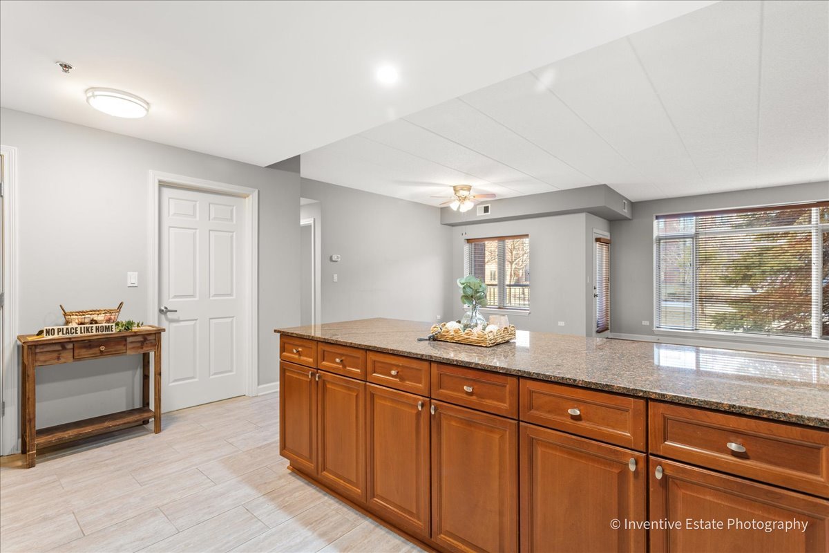 875 E 22nd Street #118, Lombard, IL 60148