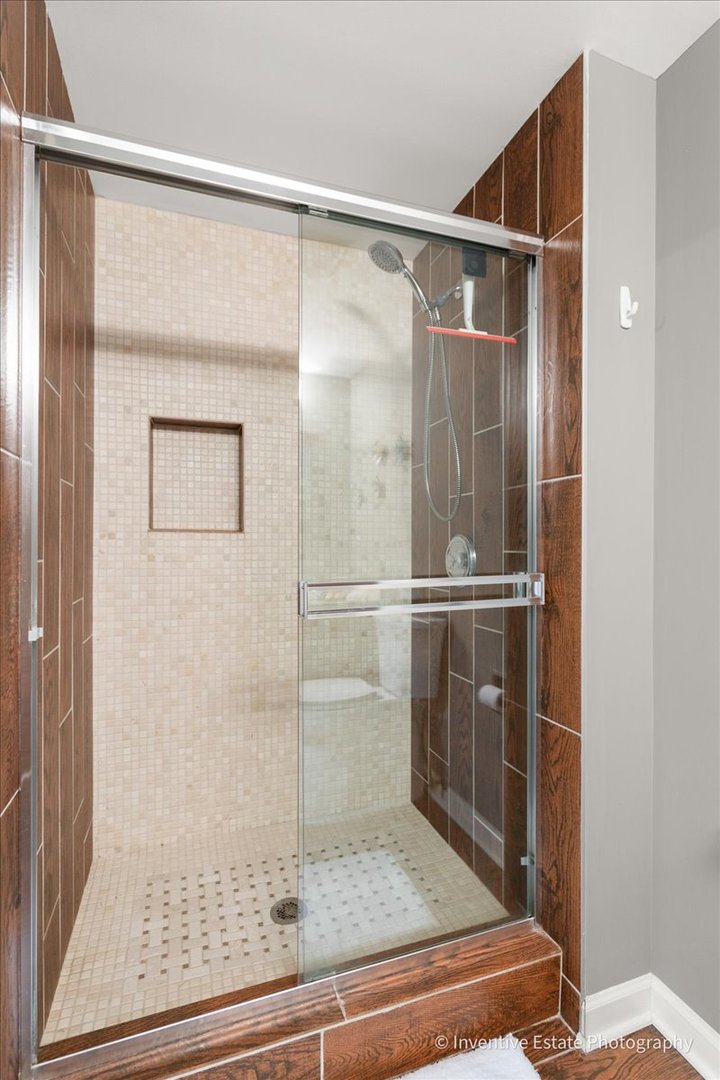 875 E 22nd Street #118, Lombard, IL 60148