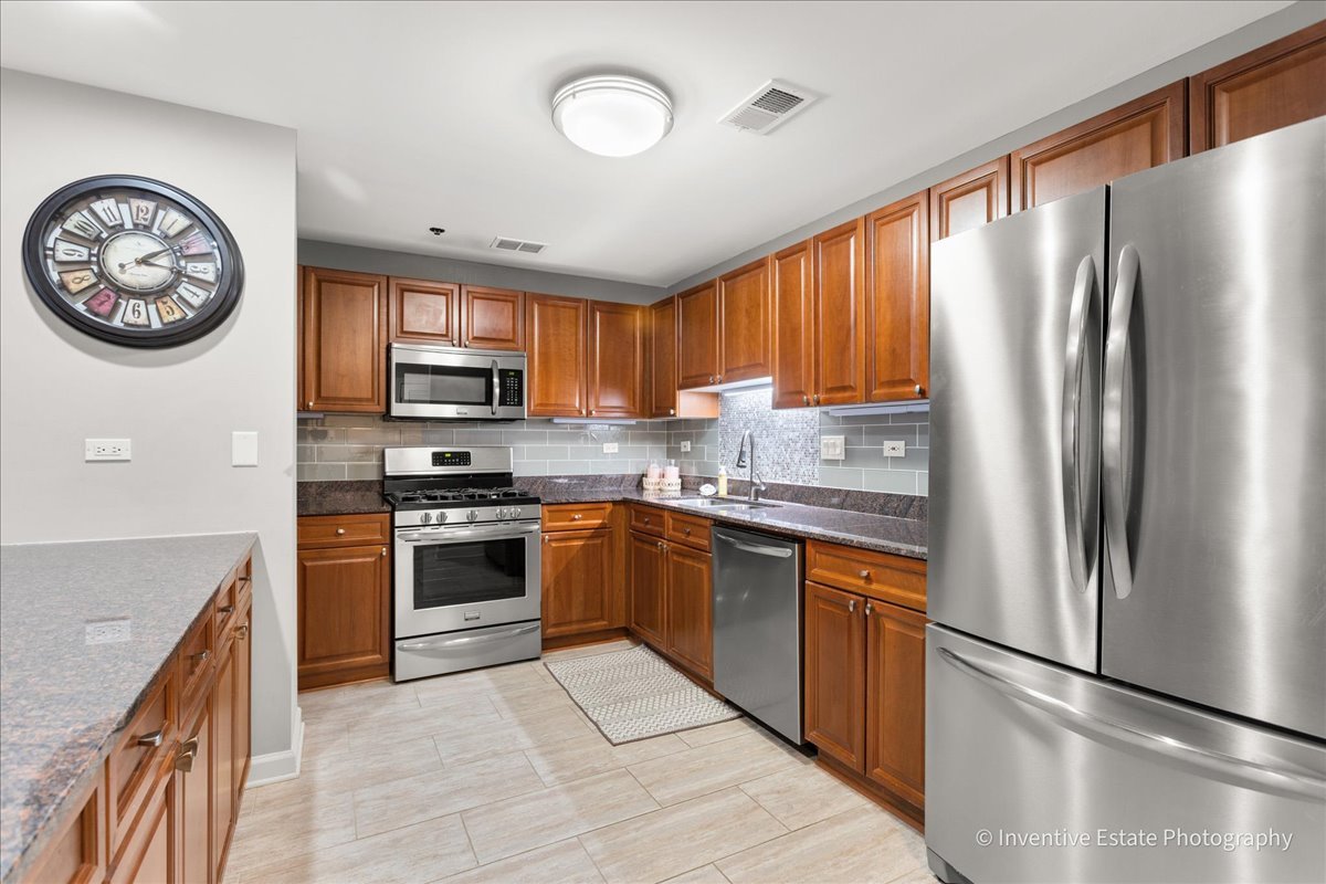 875 E 22nd Street #118, Lombard, IL 60148