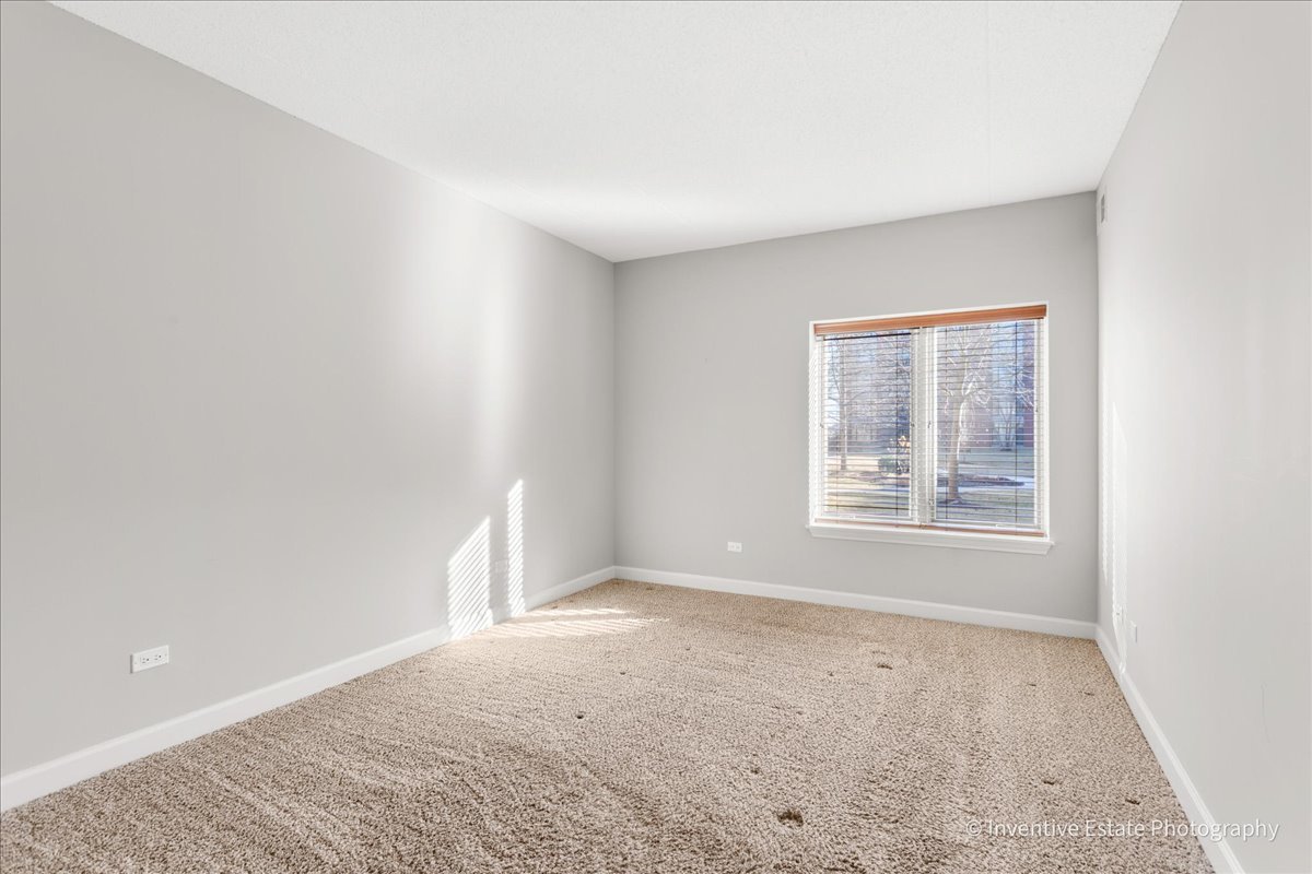 875 E 22nd Street #118, Lombard, IL 60148