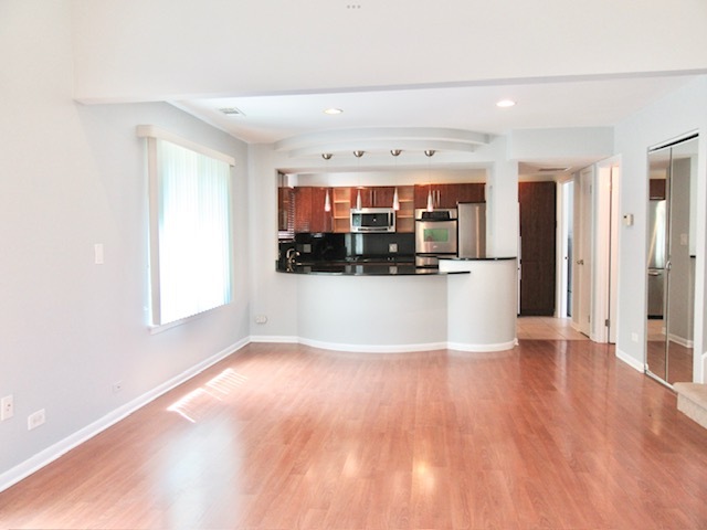 43 BUCKINGHAM Lane #43, Buffalo Grove, IL 60089