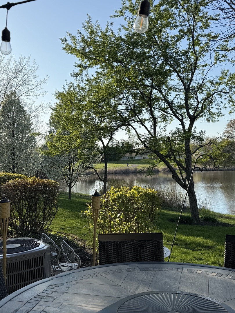 2350 County Farm Lane, Schaumburg, IL 60194