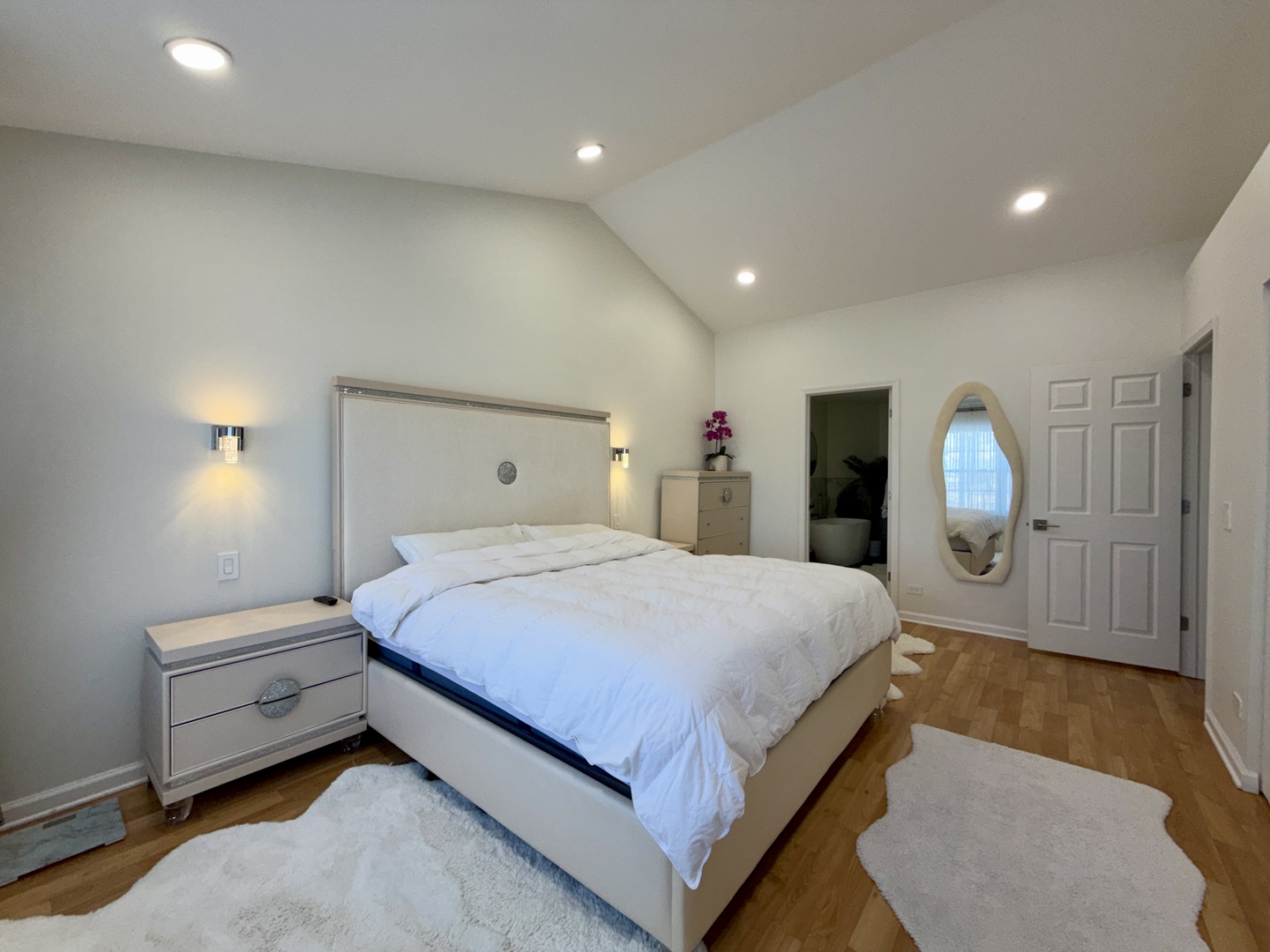 2350 County Farm Lane, Schaumburg, IL 60194