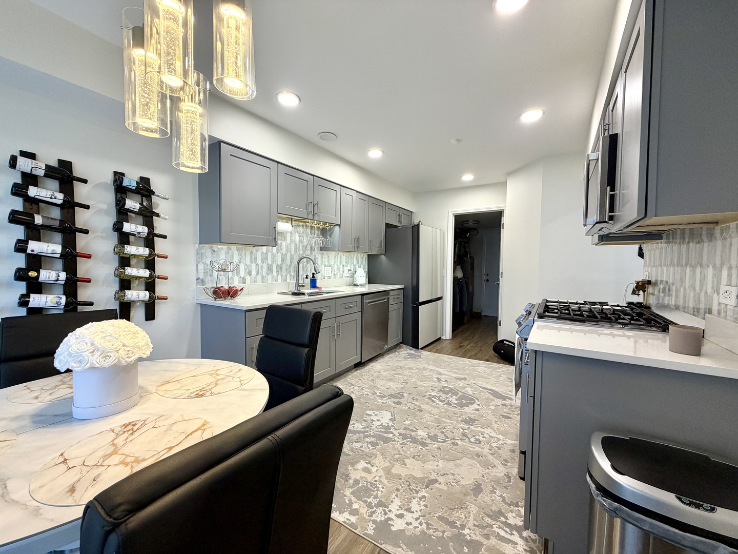 2350 County Farm Lane, Schaumburg, IL 60194