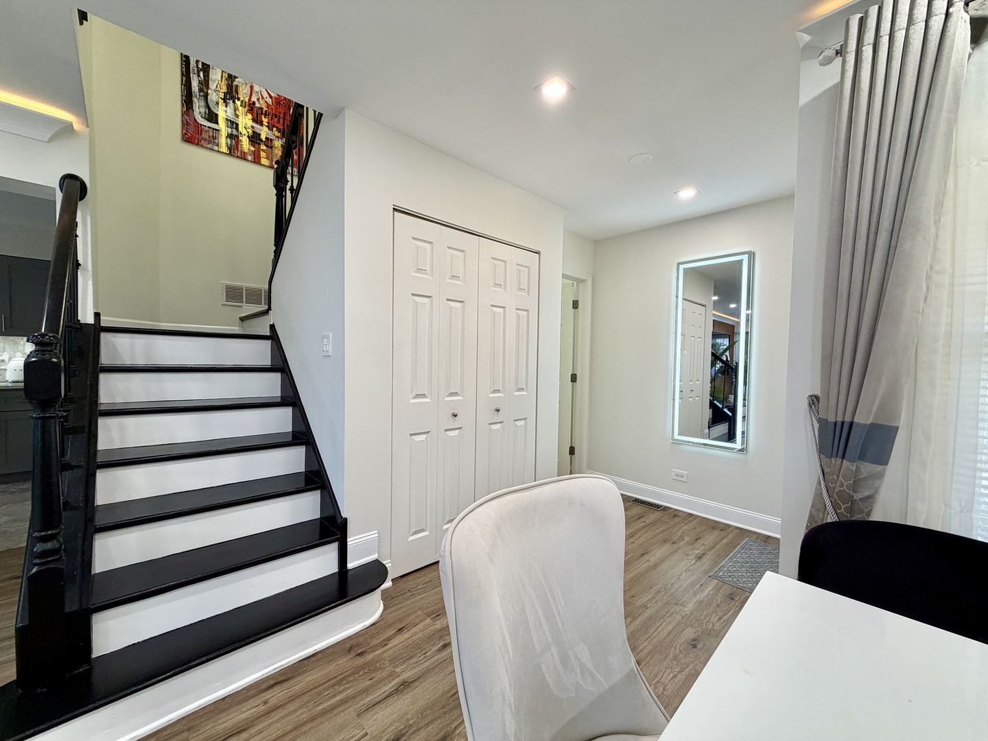 2350 County Farm Lane, Schaumburg, IL 60194