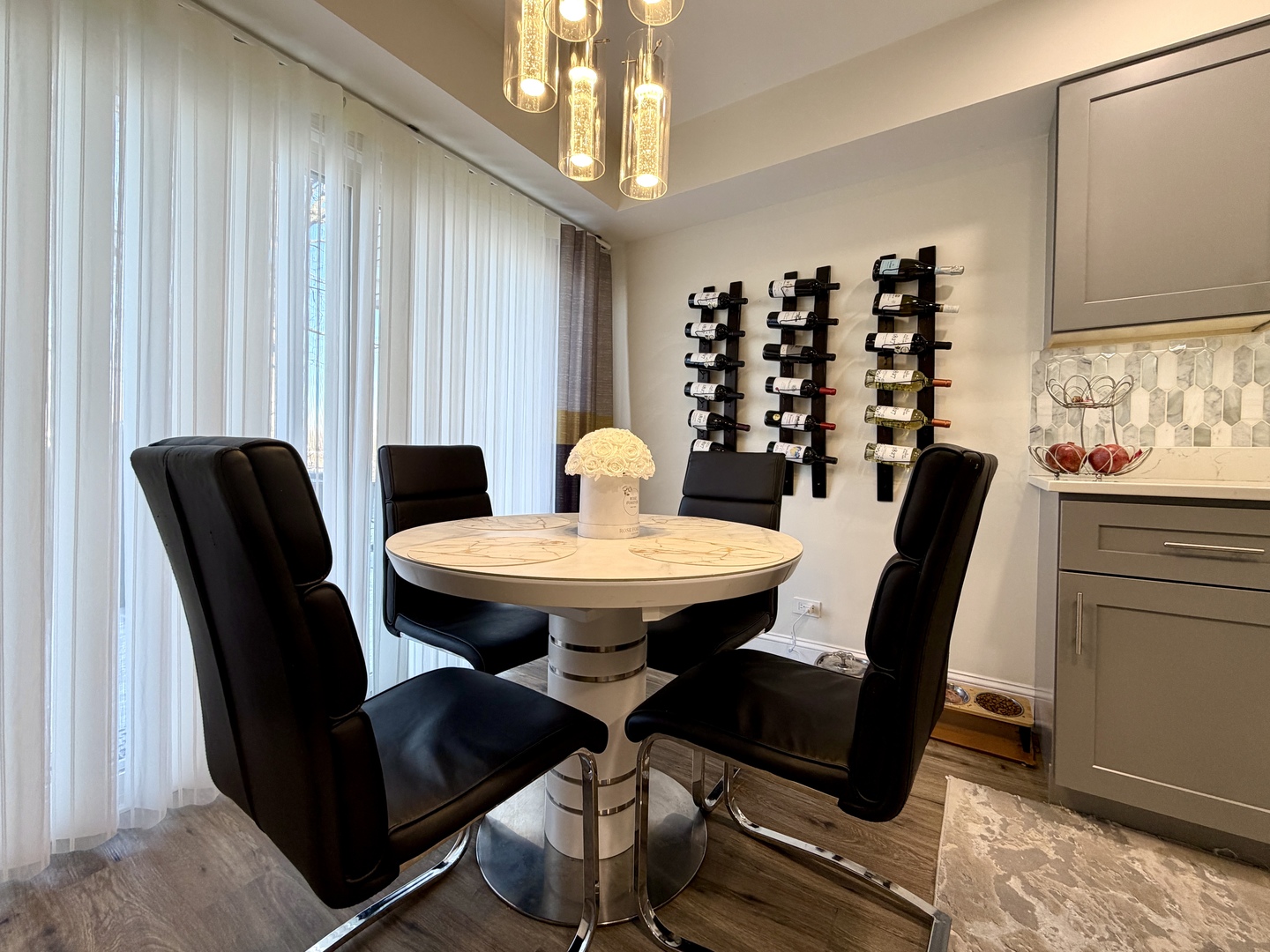 2350 County Farm Lane, Schaumburg, IL 60194