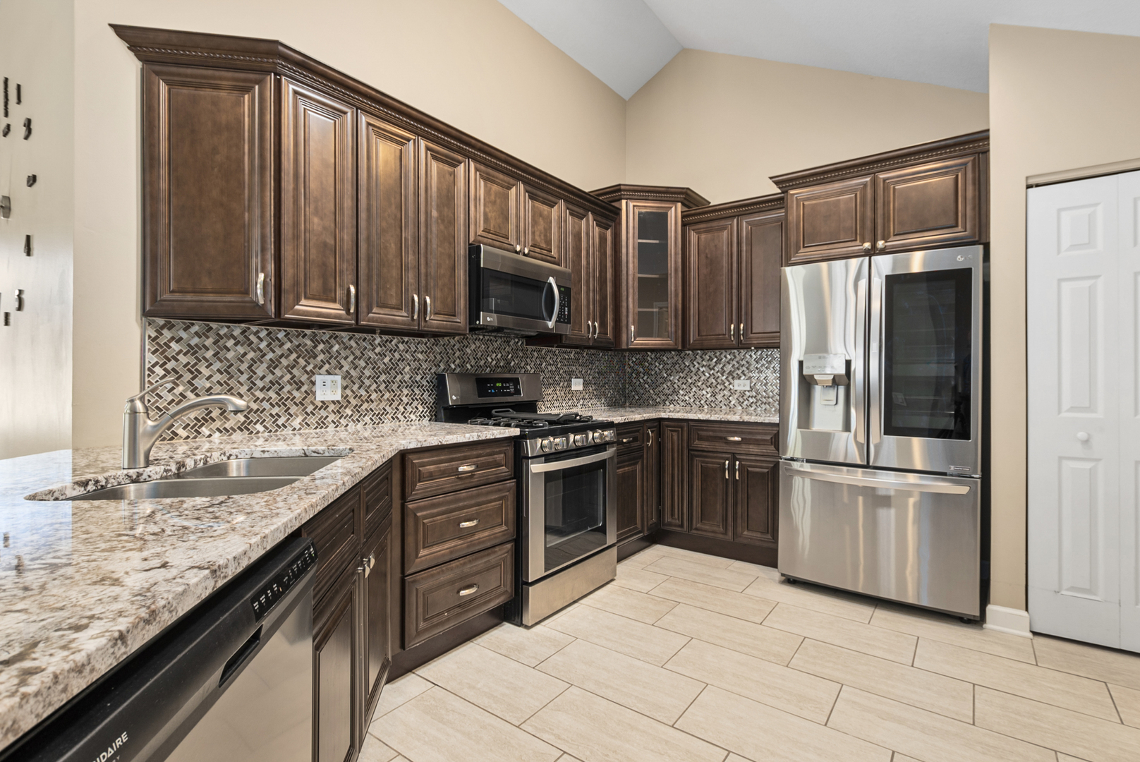 18258 Murphy Circle, Tinley Park, IL 60487