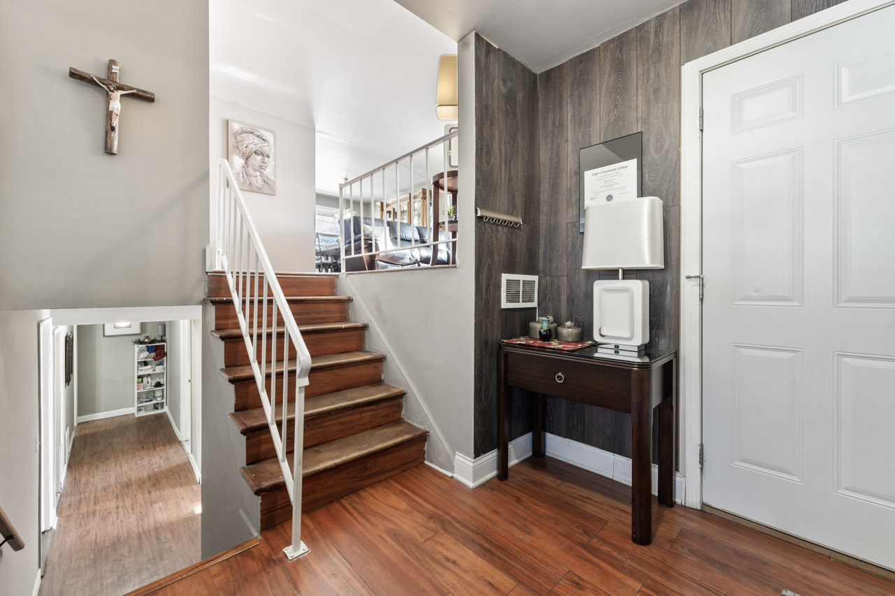 727 Lacy Avenue, Streamwood, IL 60107