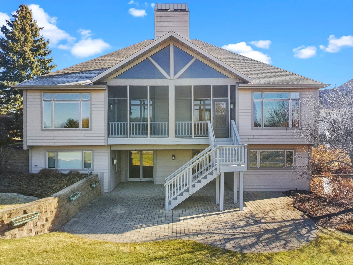 1217 Bridget Court, Fontana, WI 53125