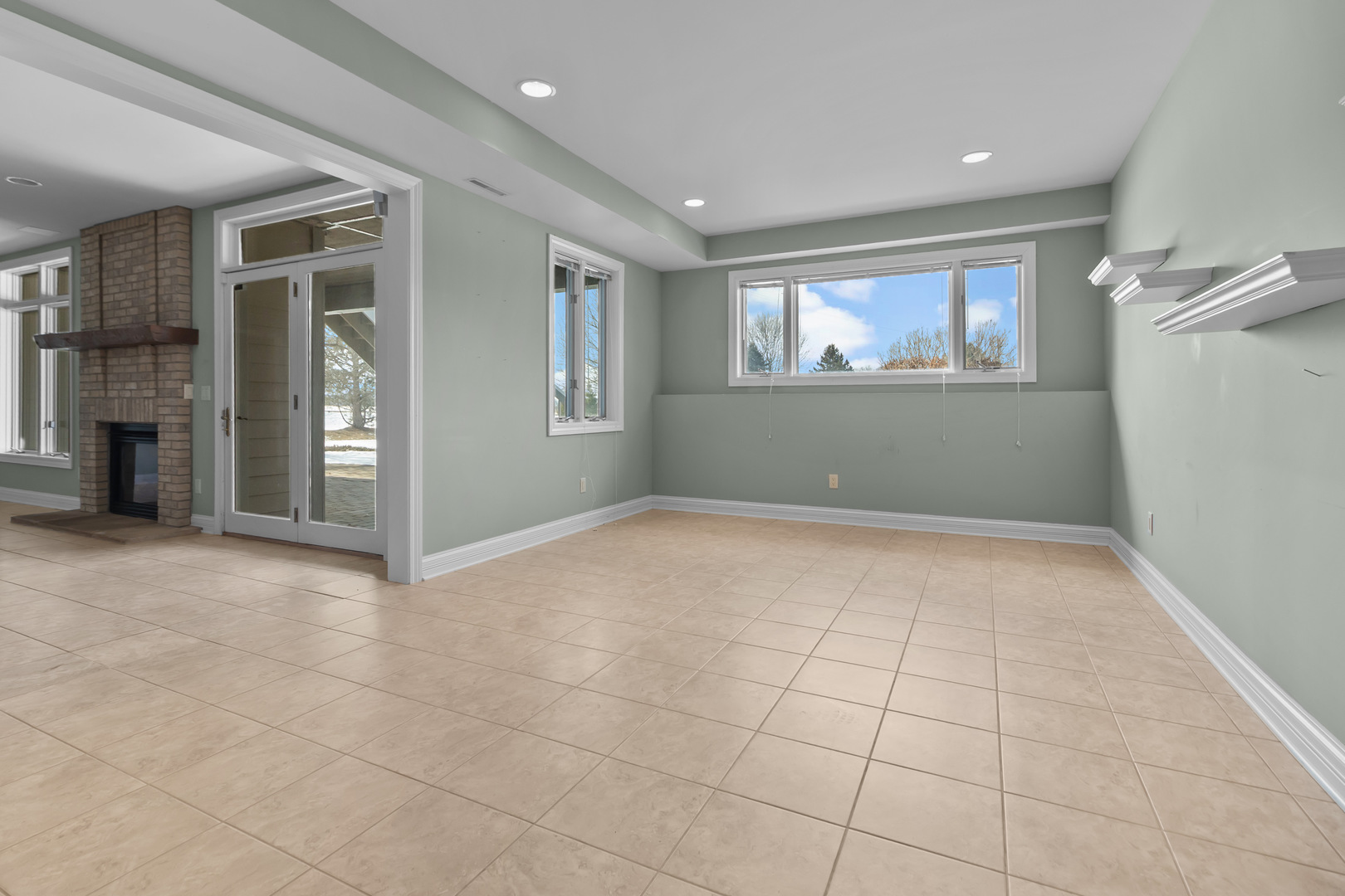 1217 Bridget Court, Fontana, WI 53125