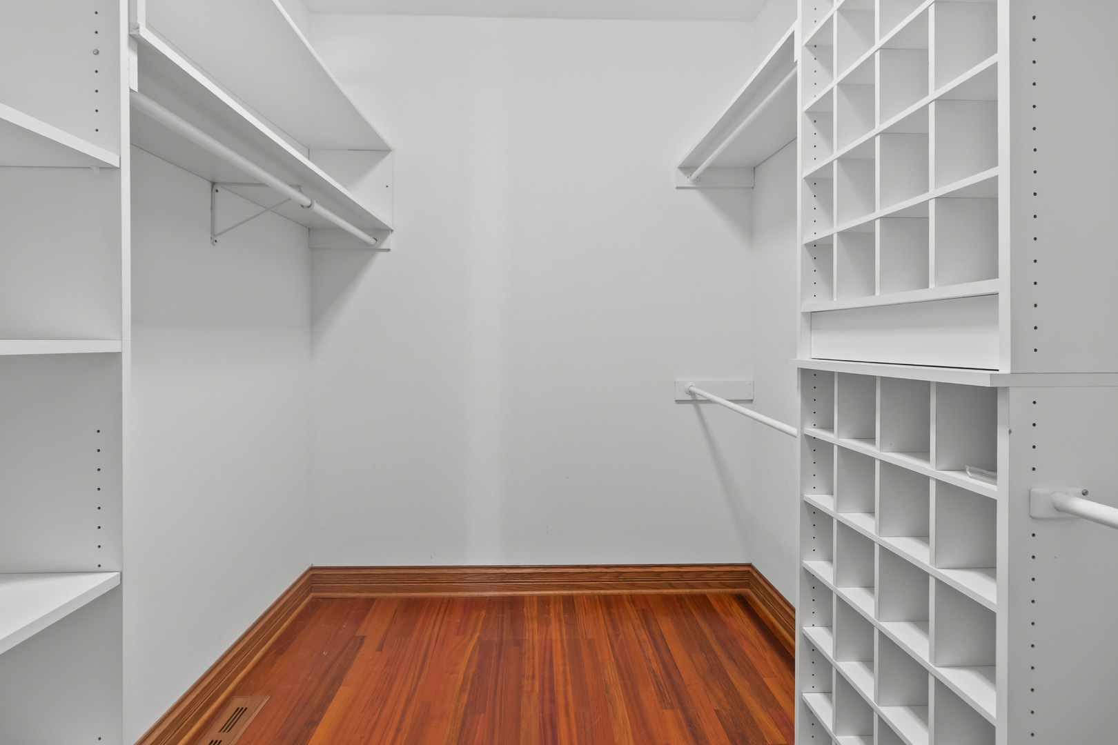 1217 Bridget Court, Fontana, WI 53125