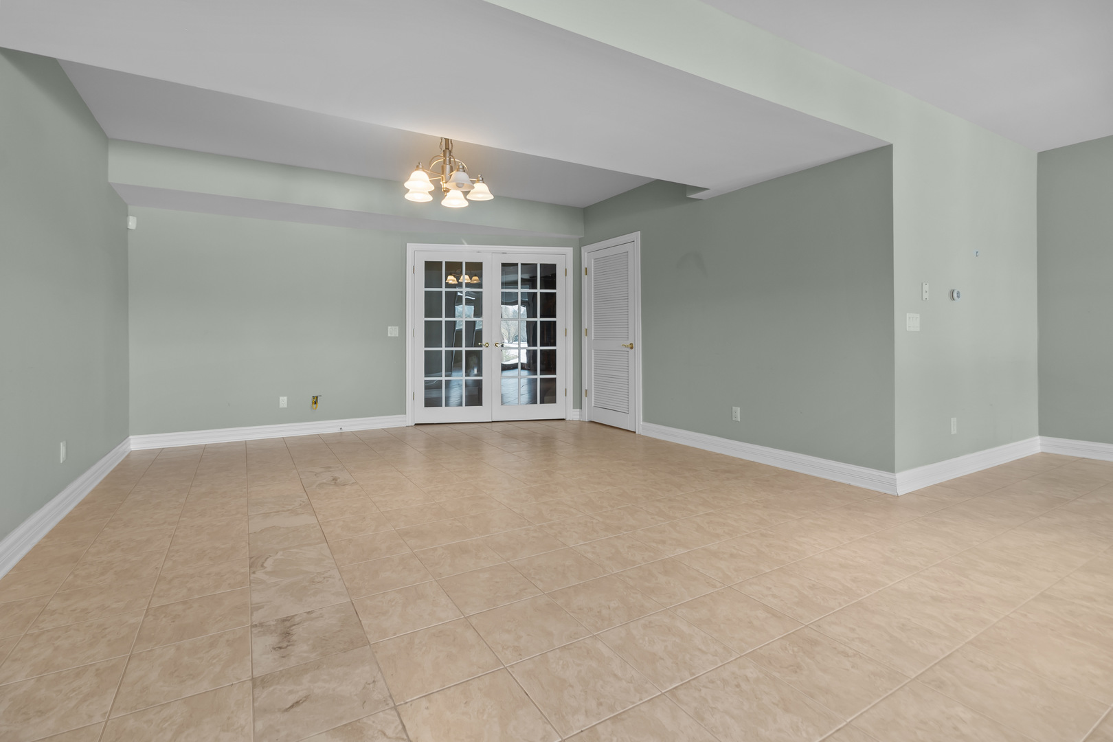 1217 Bridget Court, Fontana, WI 53125