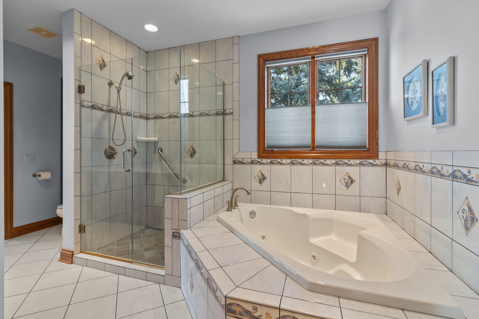 1217 Bridget Court, Fontana, WI 53125