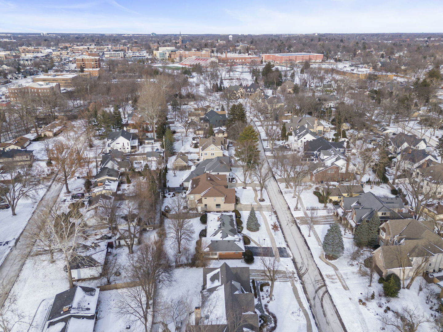 661 Willow Road, Naperville, IL 60540