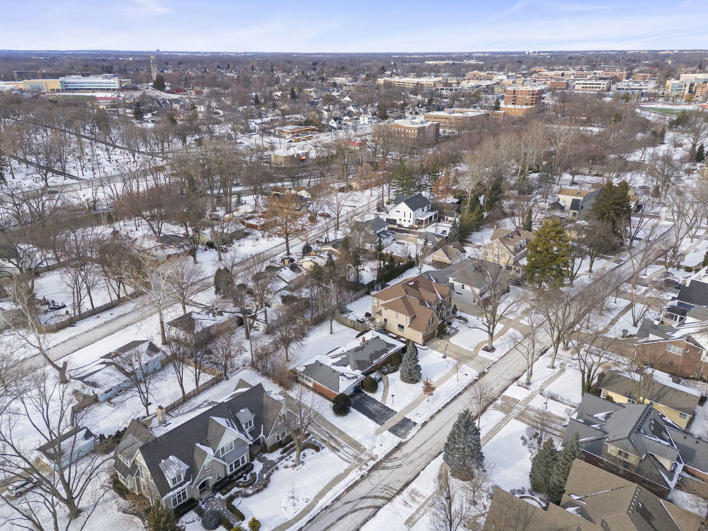 661 Willow Road, Naperville, IL 60540