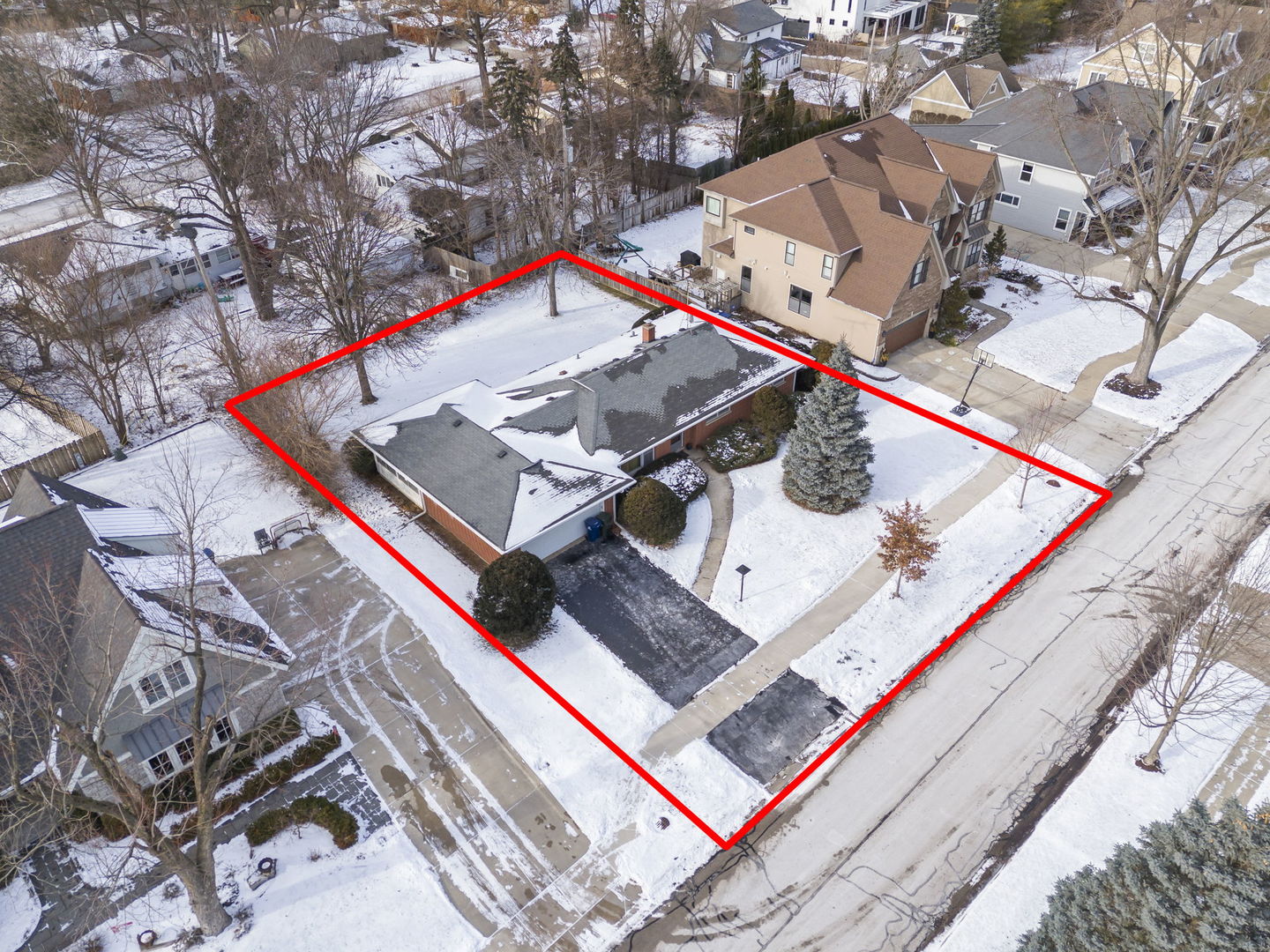 661 Willow Road, Naperville, IL 60540