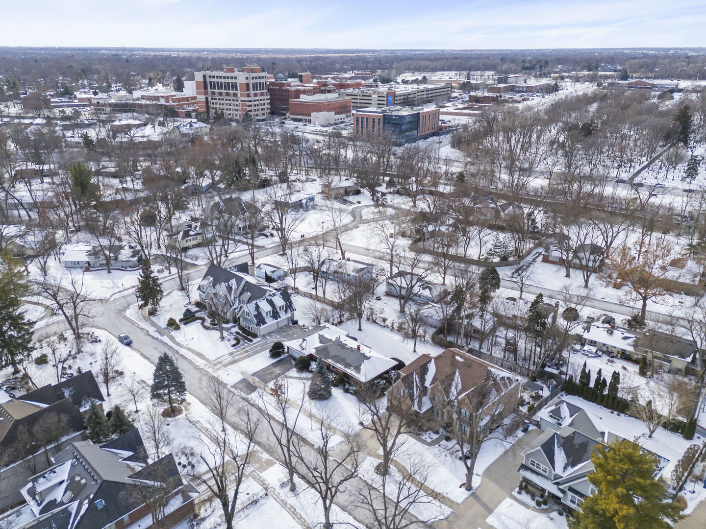 661 Willow Road, Naperville, IL 60540