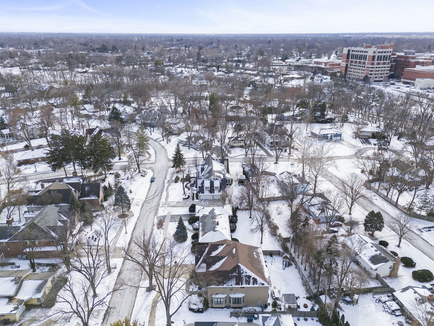 661 Willow Road, Naperville, IL 60540