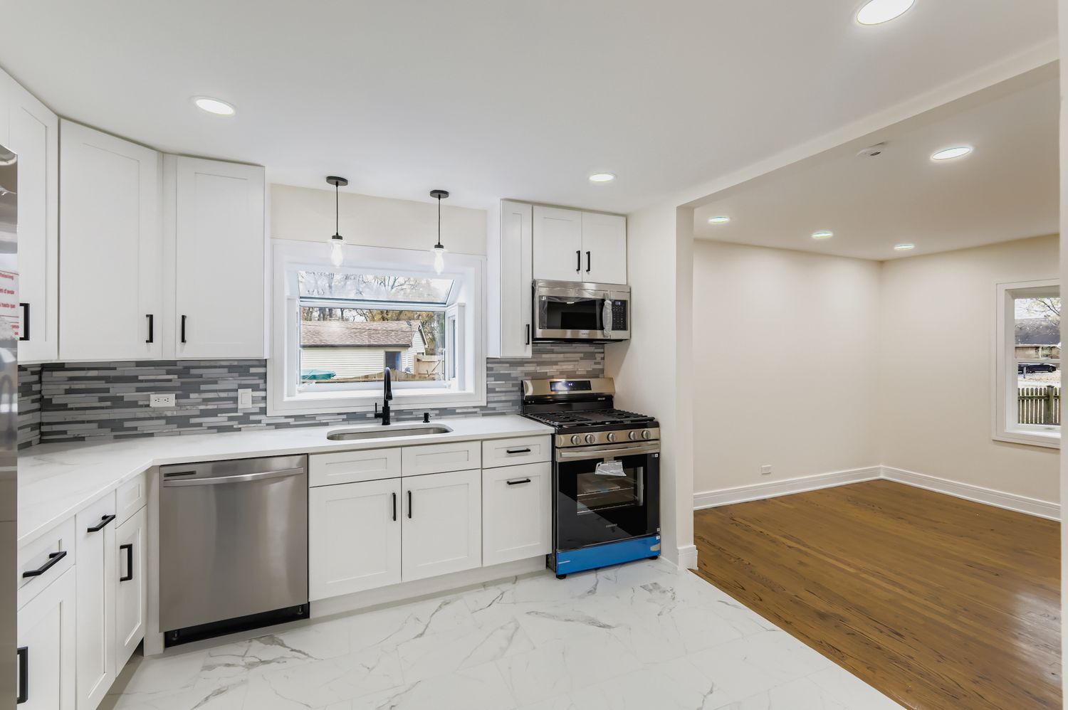 6755 Maple Court, Bridgeview, IL 60455