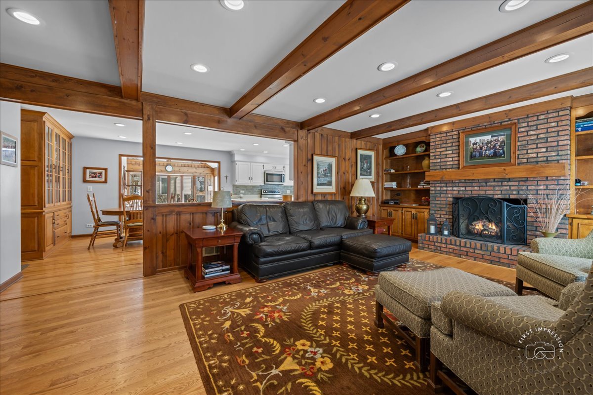 1612 Fox Bend Court, Naperville, IL 60563