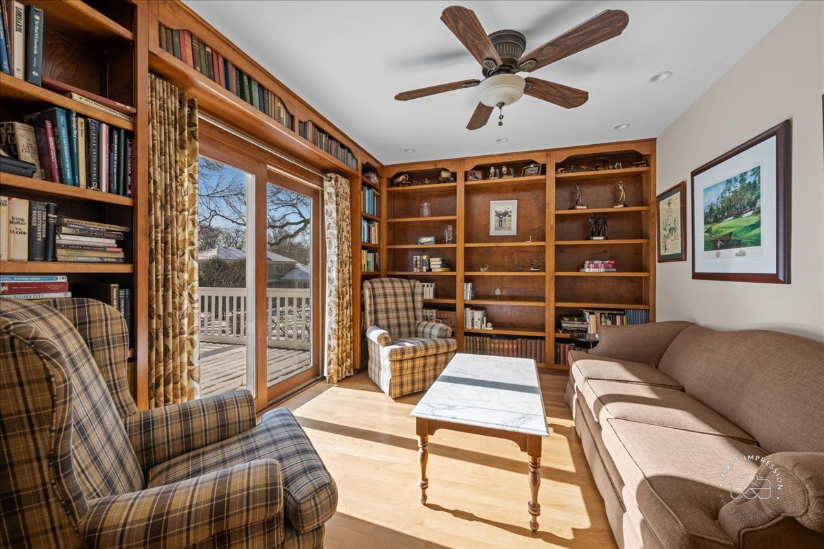 1612 Fox Bend Court, Naperville, IL 60563