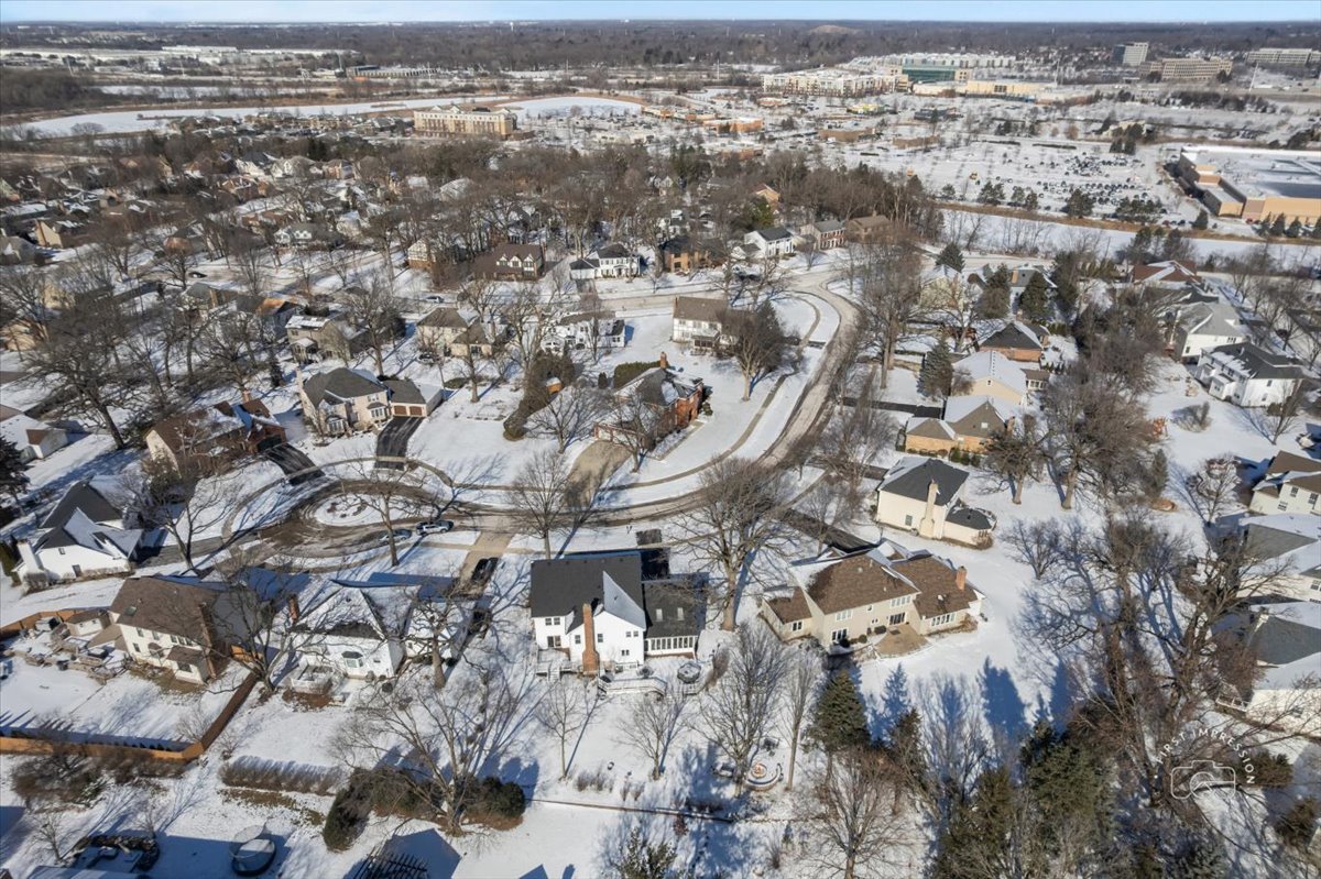 1612 Fox Bend Court, Naperville, IL 60563