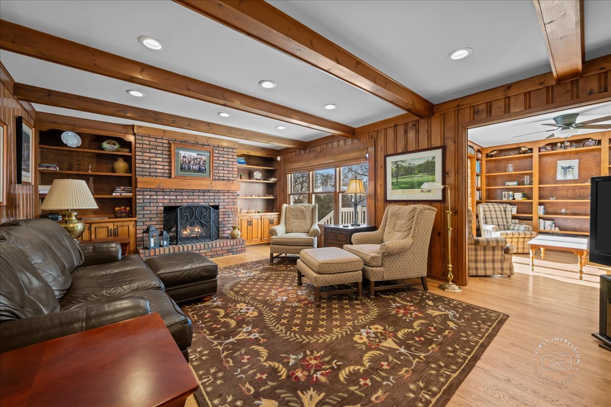 1612 Fox Bend Court, Naperville, IL 60563