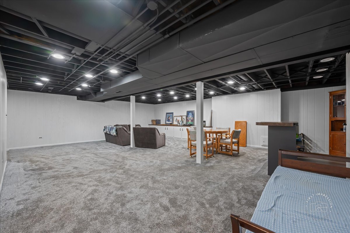 1612 Fox Bend Court, Naperville, IL 60563