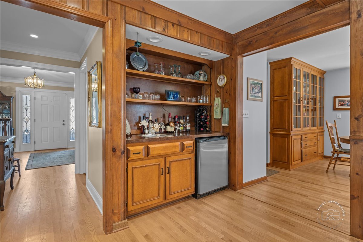 1612 Fox Bend Court, Naperville, IL 60563