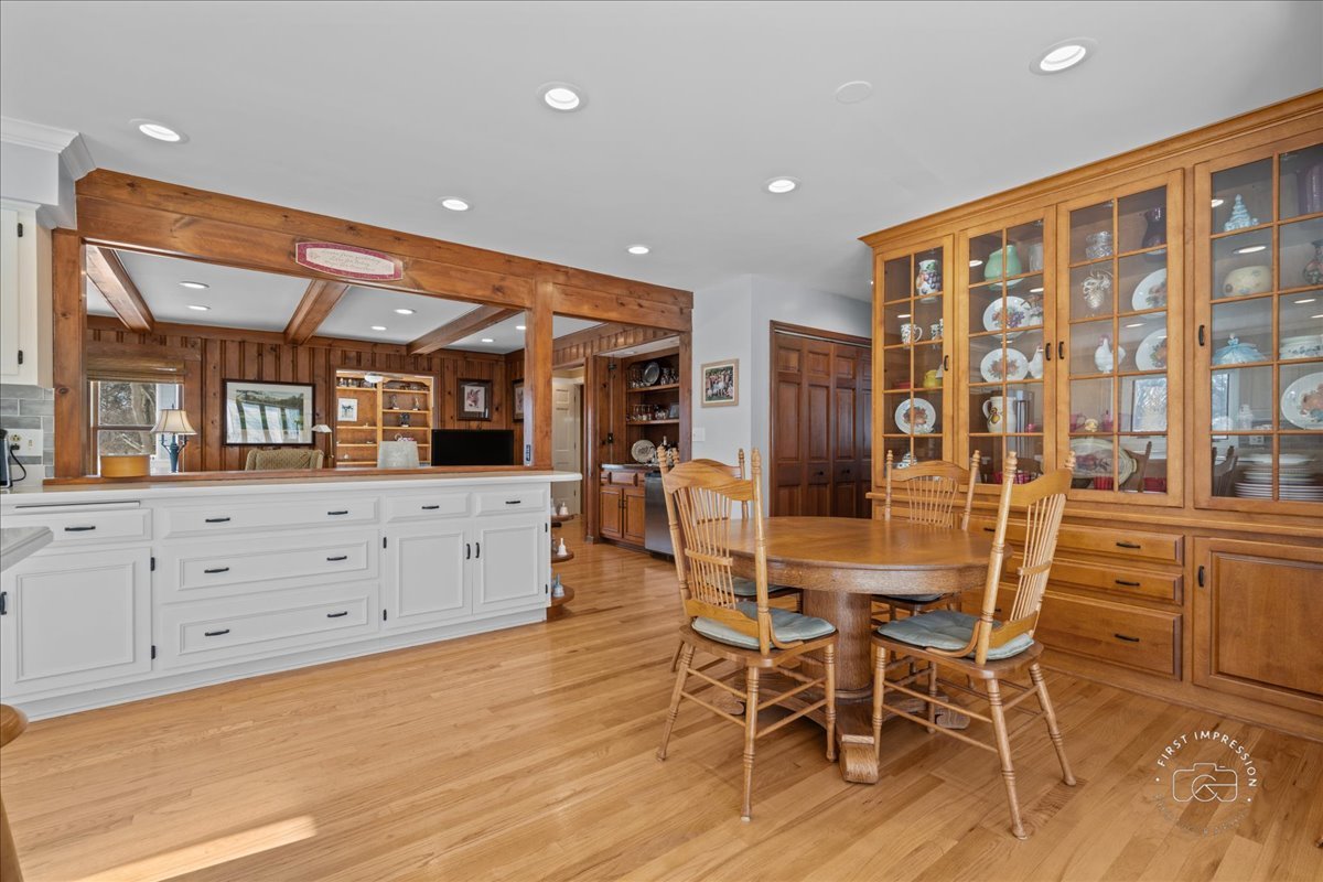 1612 Fox Bend Court, Naperville, IL 60563