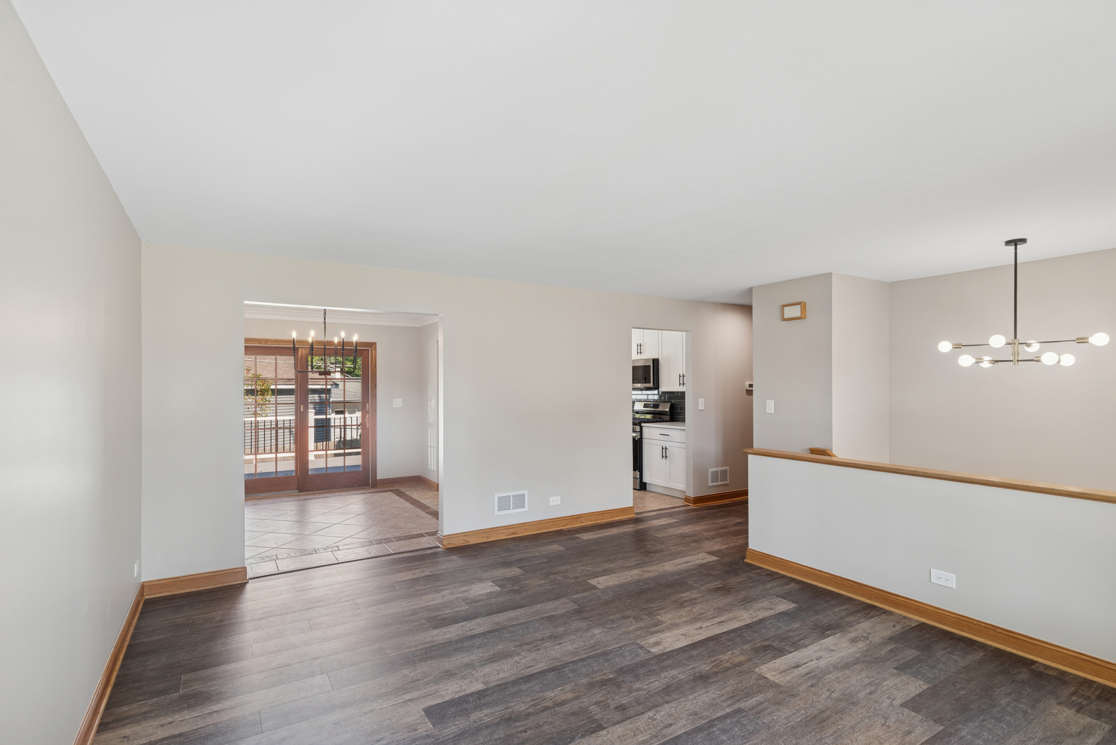 1900 Burr Oak Lane, Lindenhurst, IL 60046