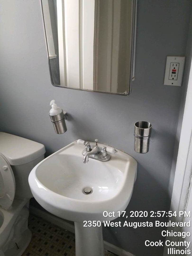 2350 W augusta Boulevard #3E, Chicago, IL 60622