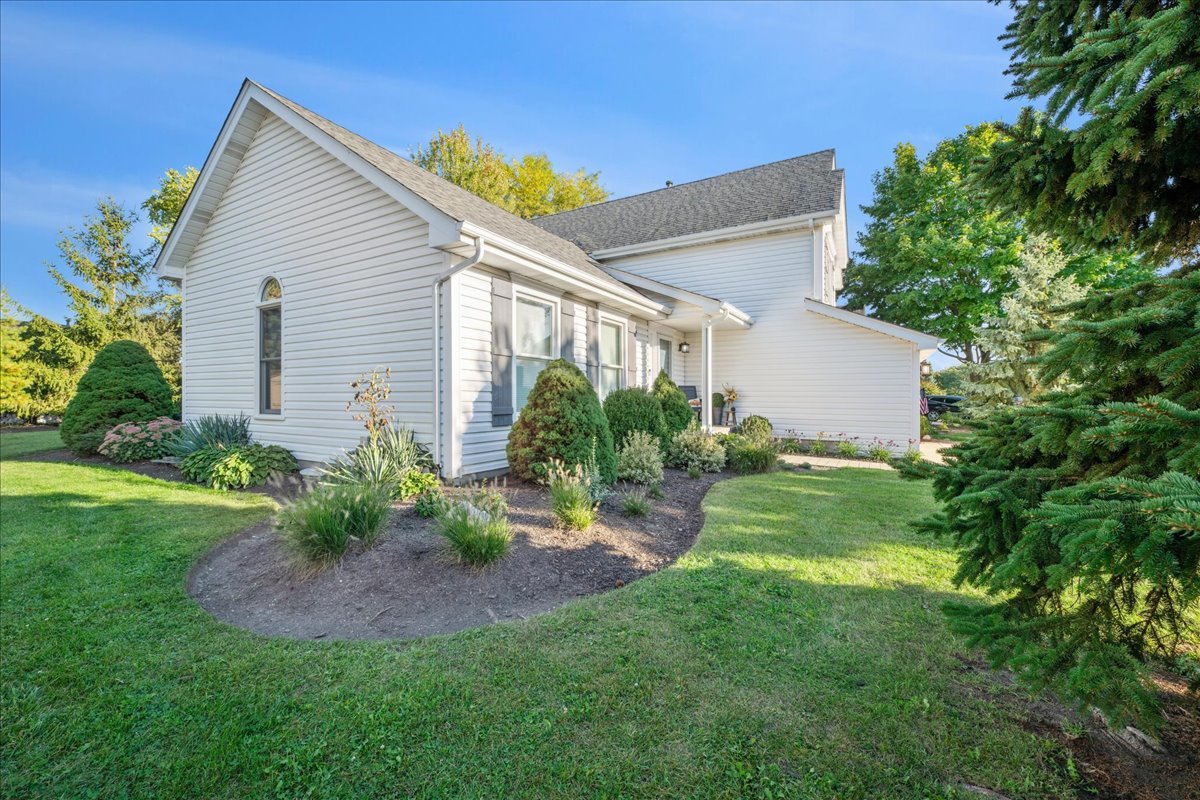 1110 Cedar Creek Drive, Lake Zurich, IL 60047