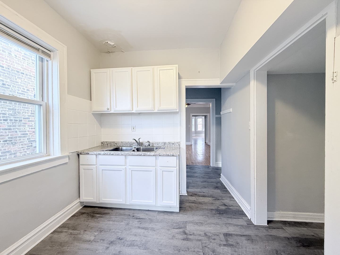 8216 S Maryland Avenue, Chicago, IL 60619