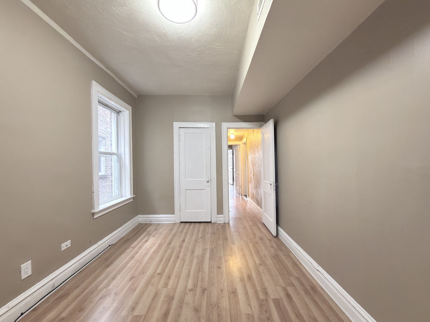 8216 S Maryland Avenue, Chicago, IL 60619