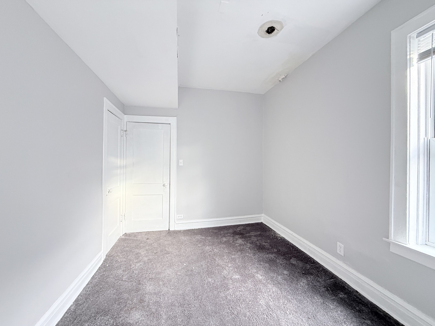 8216 S Maryland Avenue, Chicago, IL 60619