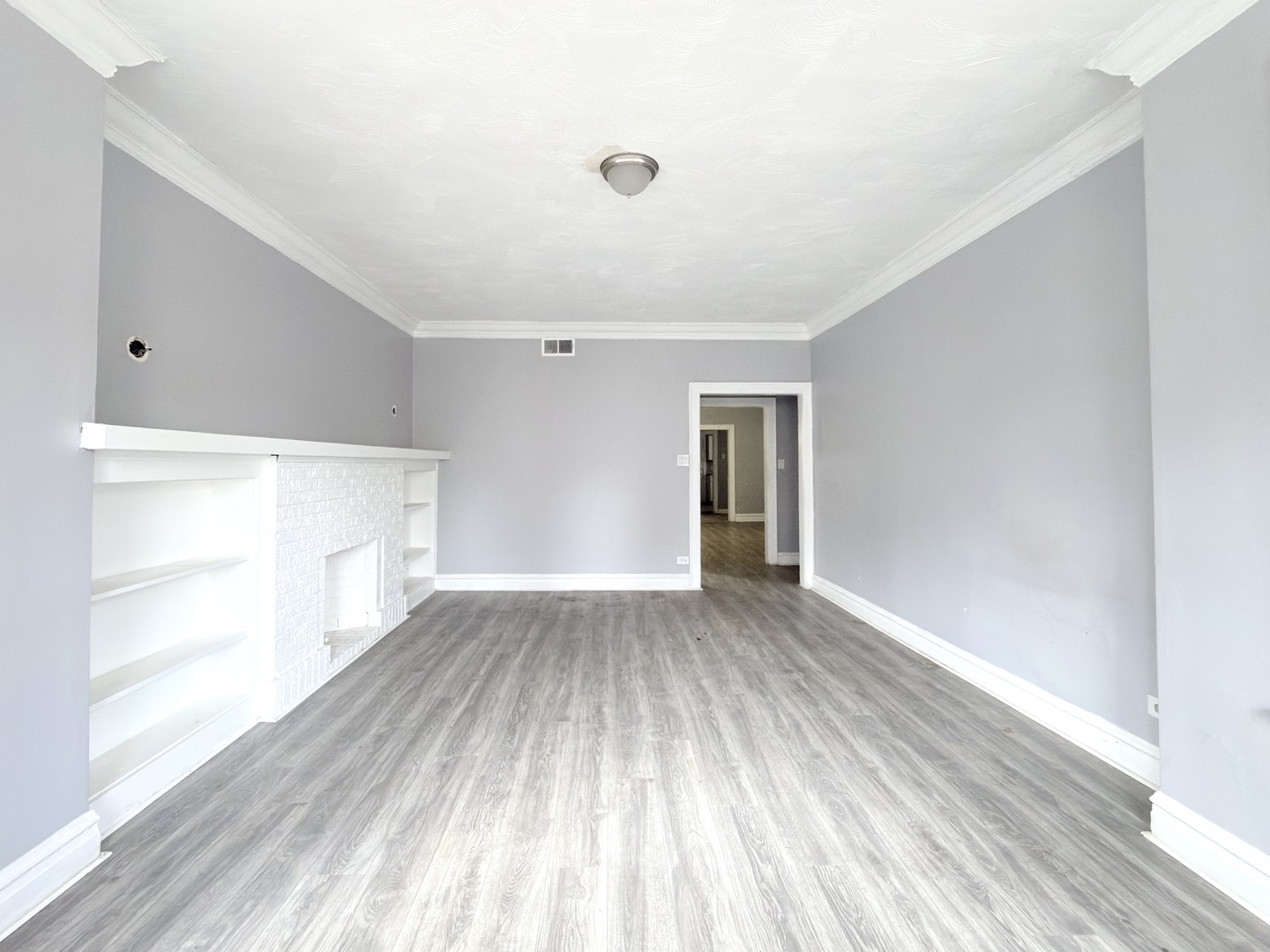 8216 S Maryland Avenue, Chicago, IL 60619