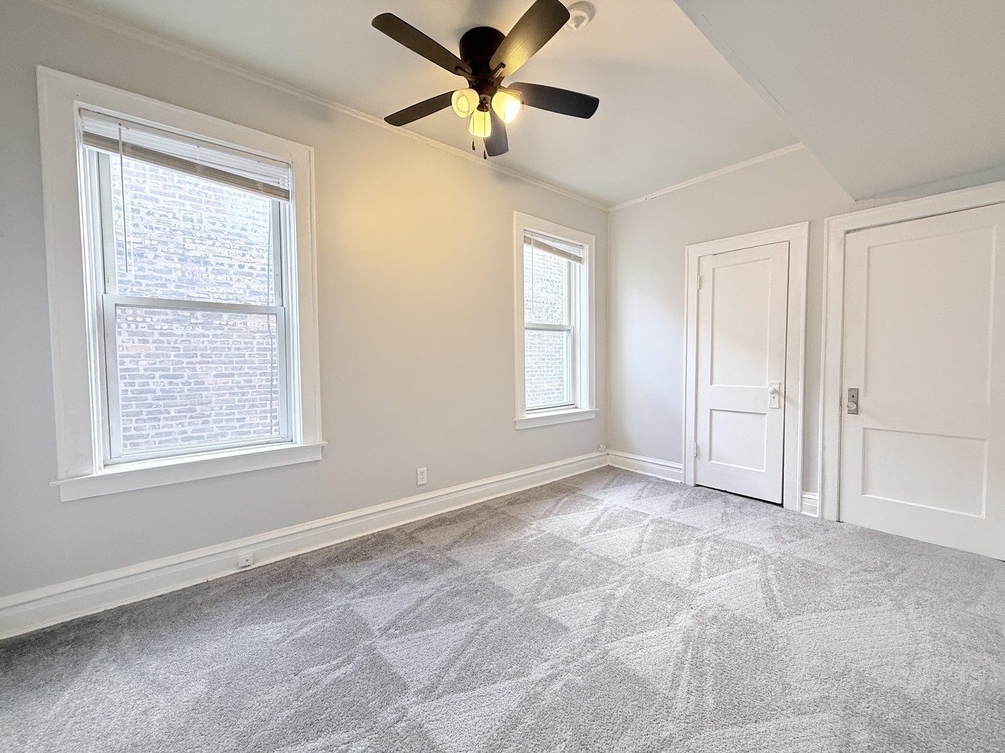 8216 S Maryland Avenue, Chicago, IL 60619