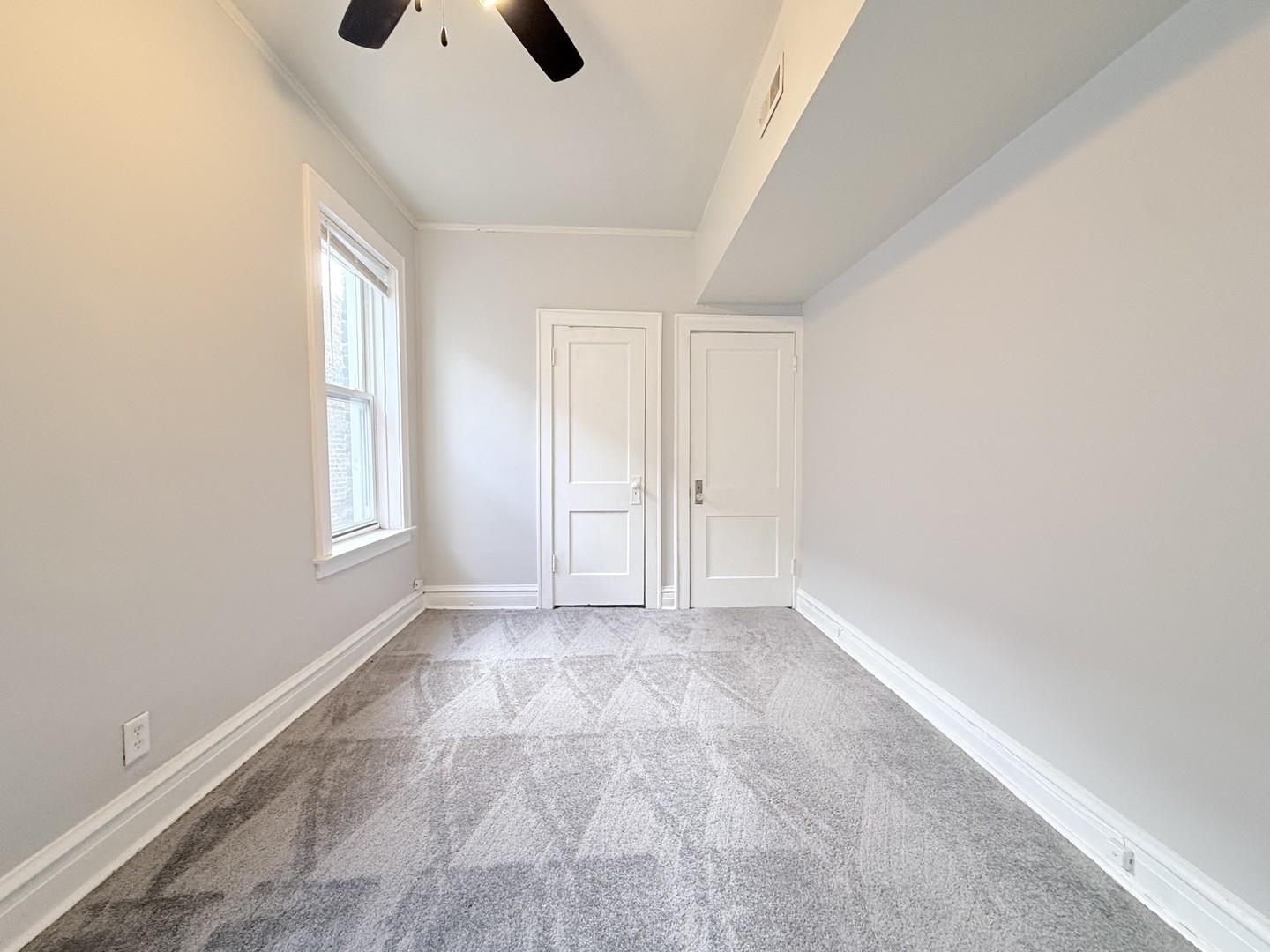 8216 S Maryland Avenue, Chicago, IL 60619