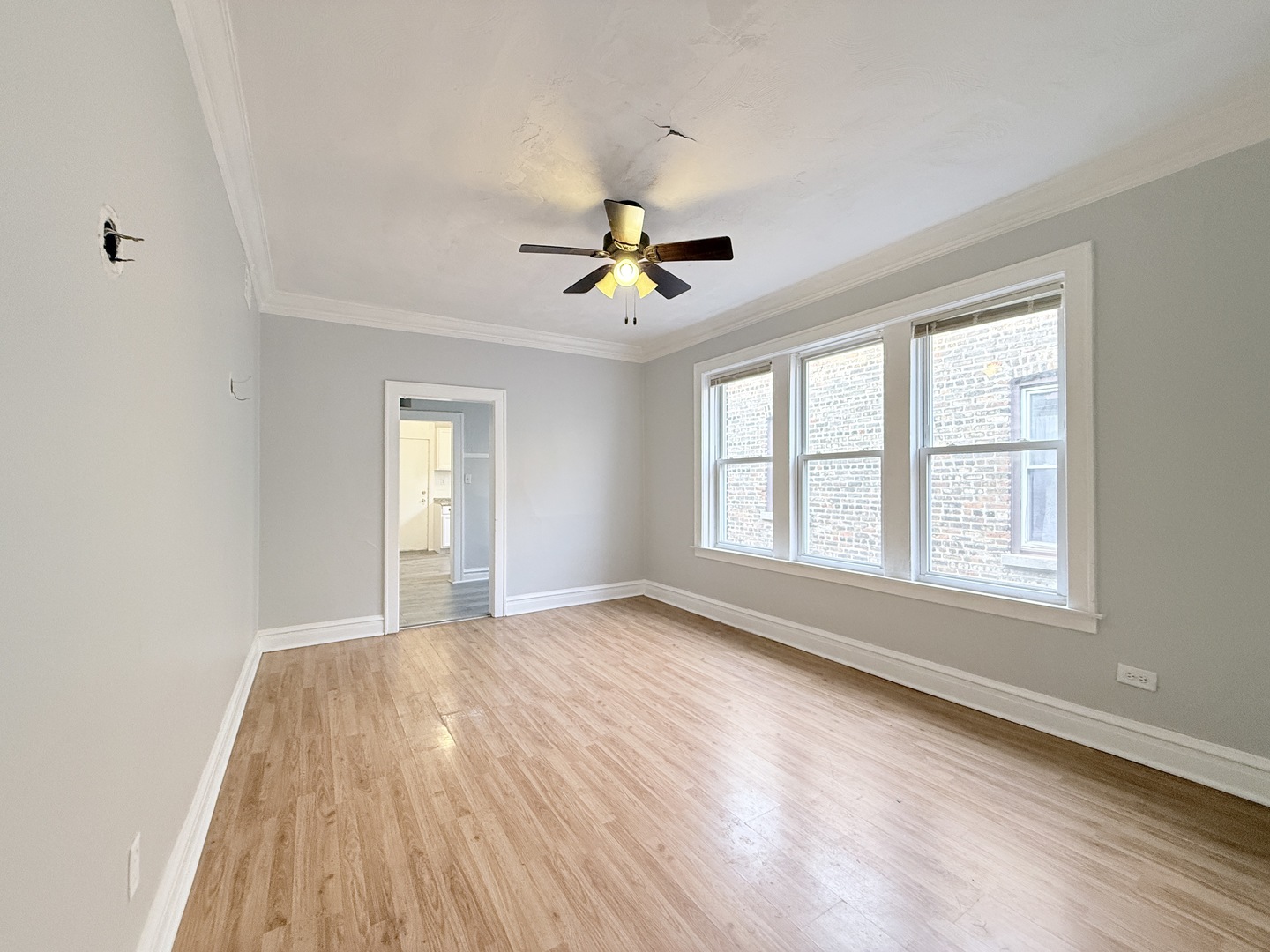 8216 S Maryland Avenue, Chicago, IL 60619