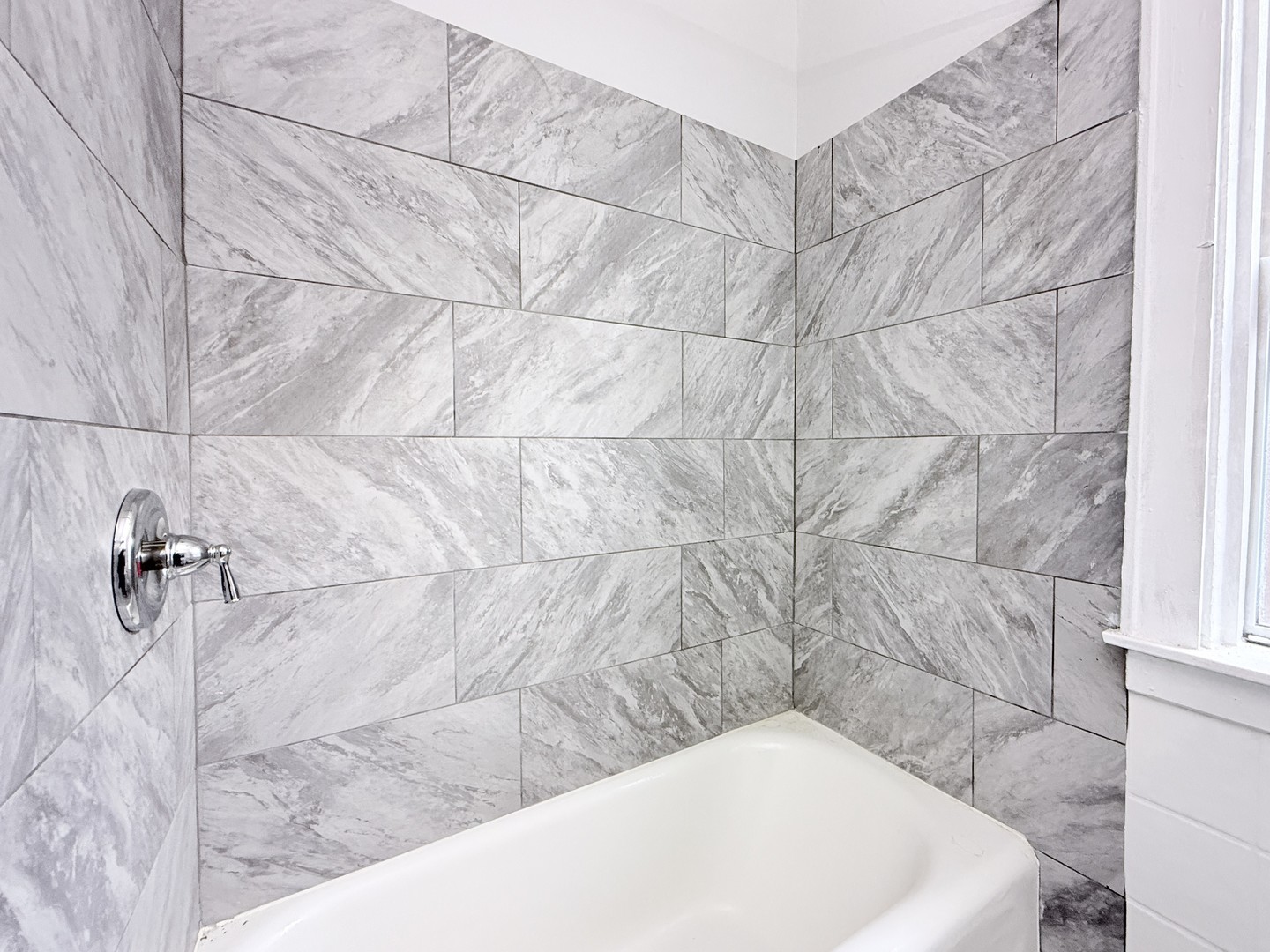 8216 S Maryland Avenue, Chicago, IL 60619