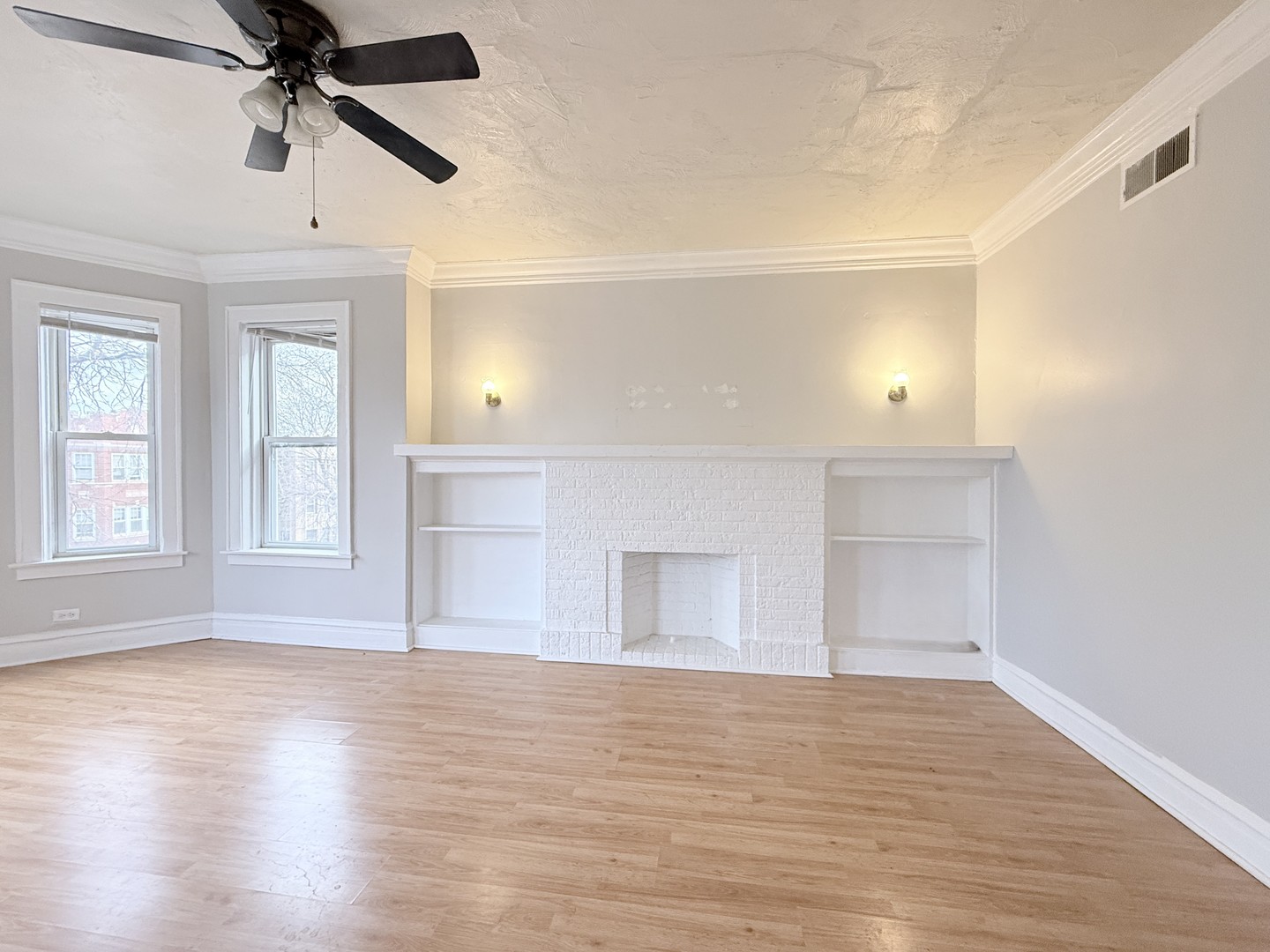 8216 S Maryland Avenue, Chicago, IL 60619