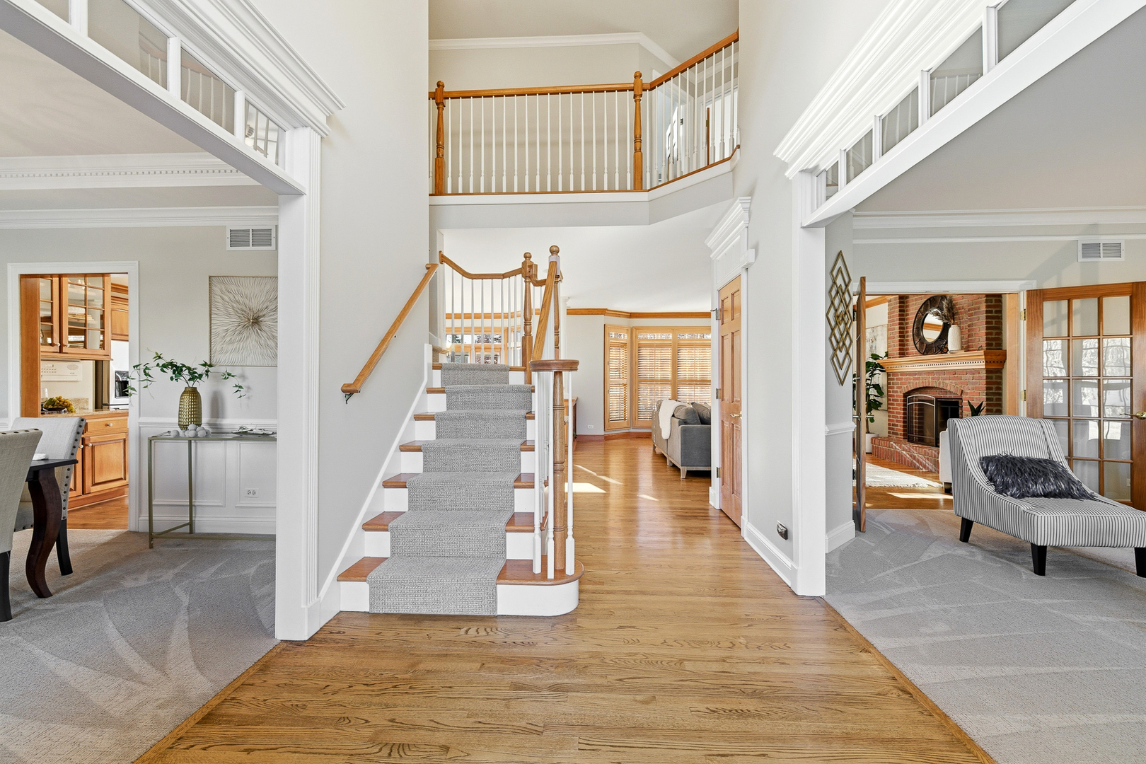 207 Long Beach Road, Oswego, IL 60543