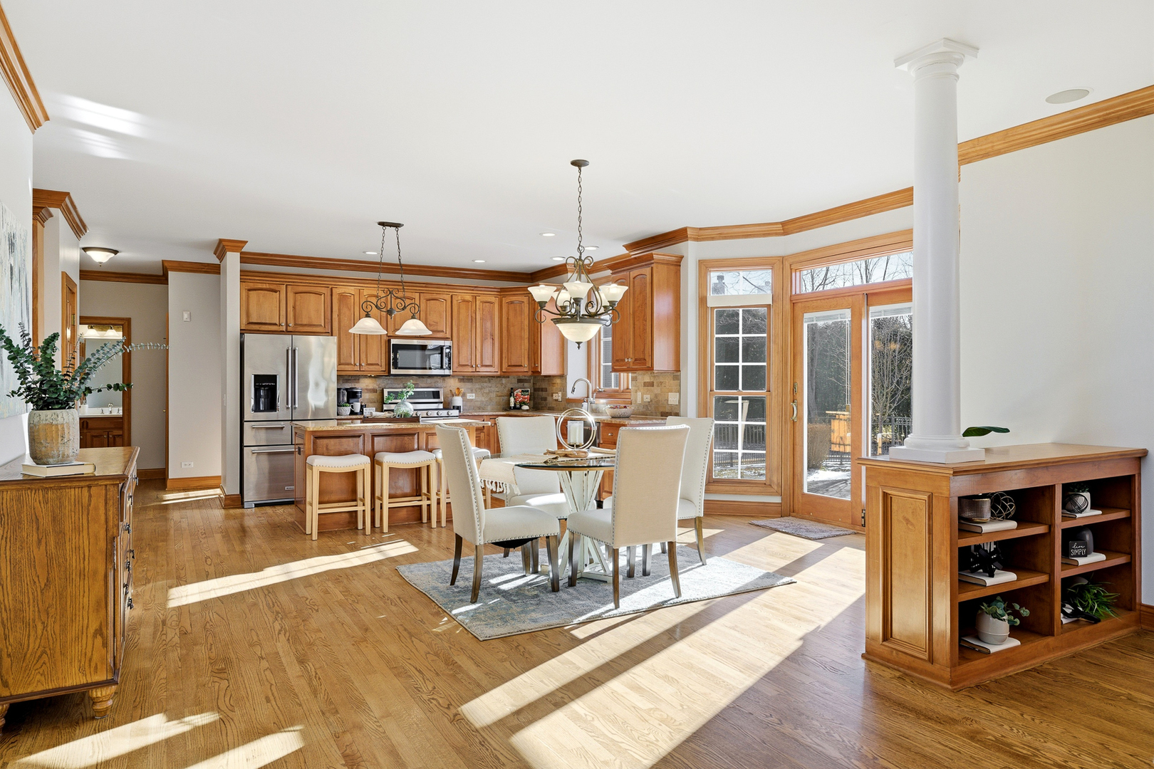 207 Long Beach Road, Oswego, IL 60543