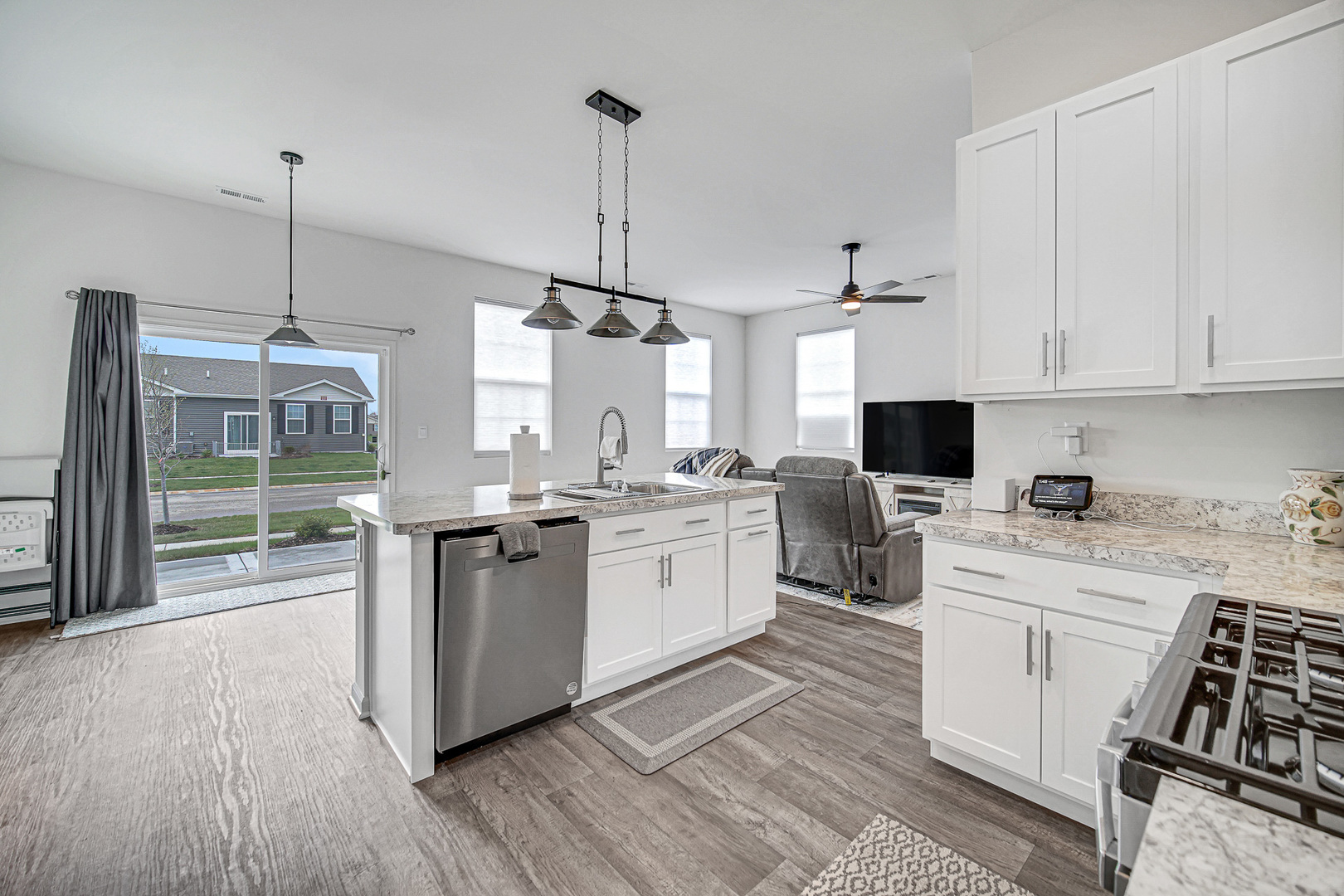 6313 Maple Glen Drive, Wonder Lake, IL 60097