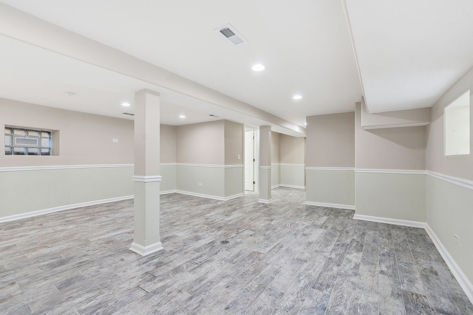 9400 S Charles Street, Chicago, IL 60643